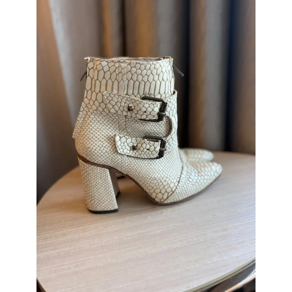 Freebird Joey Snakeskin Embossed Leather Ankle Boots Cream White Womens 8